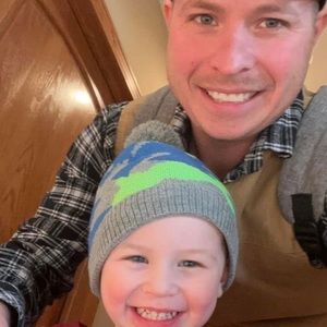 Meet your Posher, Dustin